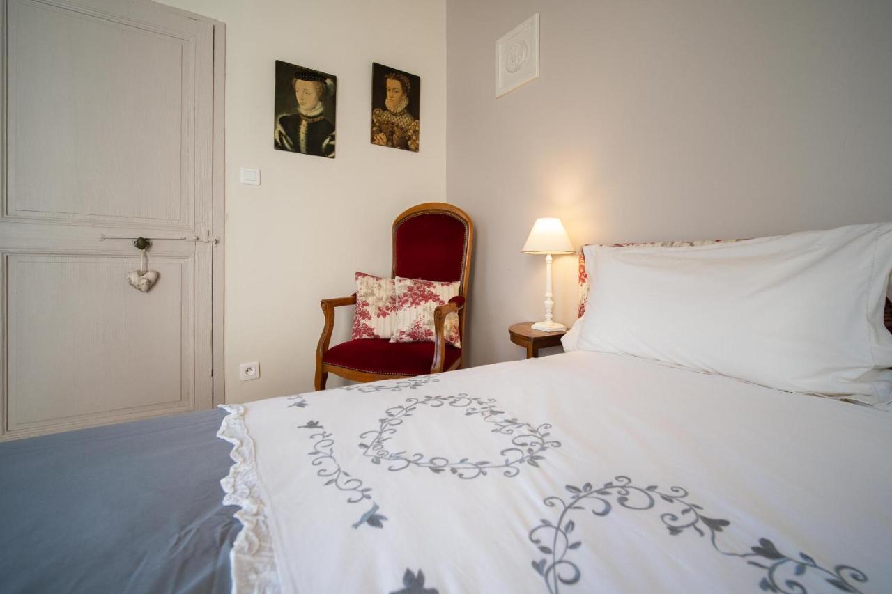 Le Clos De La Rousseliere Francueil Bagian luar foto